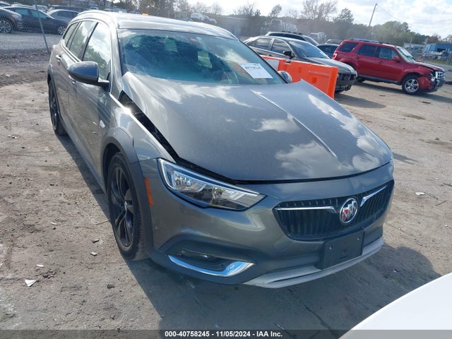 W04GV8SX2J1062286 Buick Regal Tourx Essence