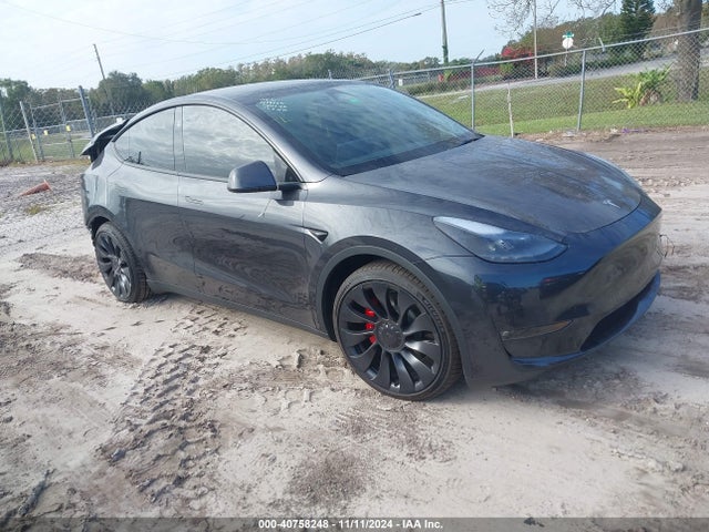 2024 TESLA MODEL Y 7SAYGDEF6RF022993 Photo 0