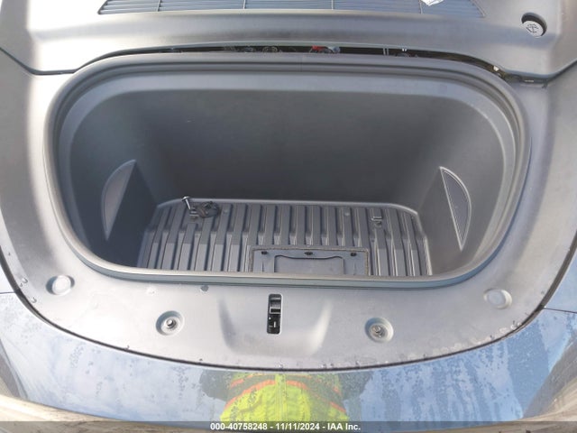 2024 TESLA MODEL Y 7SAYGDEF6RF022993 Photo 9