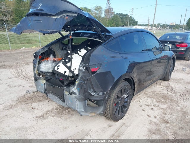 2024 TESLA MODEL Y 7SAYGDEF6RF022993 Photo 3