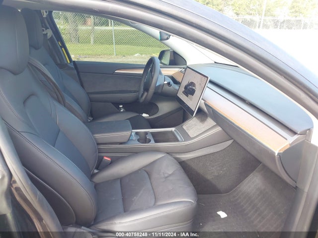 2024 TESLA MODEL Y 7SAYGDEF6RF022993 Photo 4