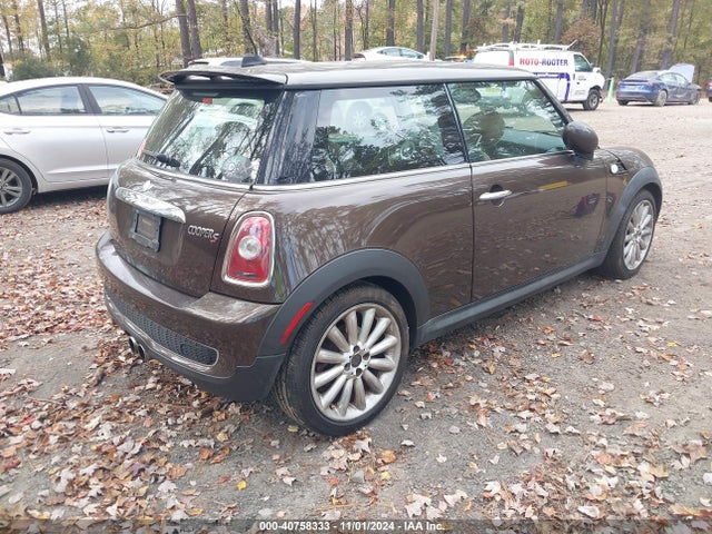 2010 MINI COOPER S WMWMF7C56ATZ73476 Photo 3