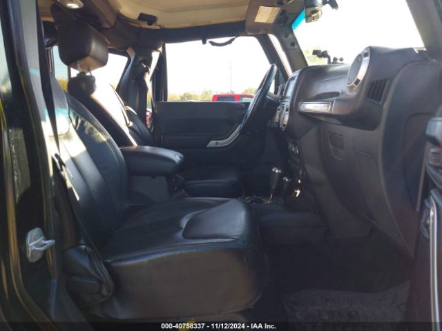 1C4BJWFG4FL704268 Jeep Wrangler Unlimited Rubicon