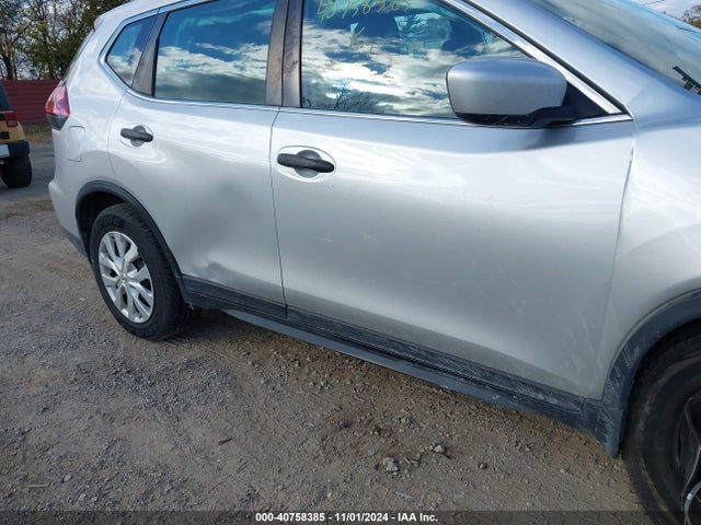 Nissan ROGUE S 2018 5N1AT2MVXJC756282 Image 17