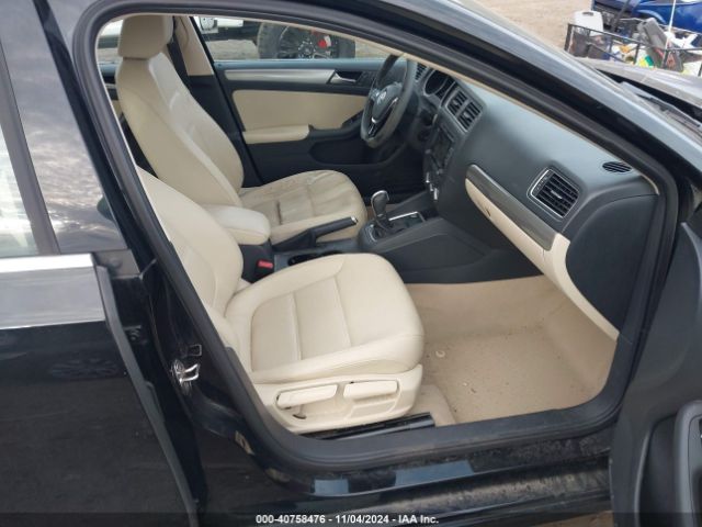 3VWD17AJ7FM287306 Volkswagen Jetta 1.8t Se
