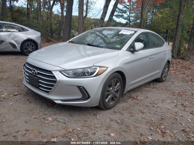 Hyundai Elantra Value Edition 2017 5NPD84LF0HH170522 Image 2