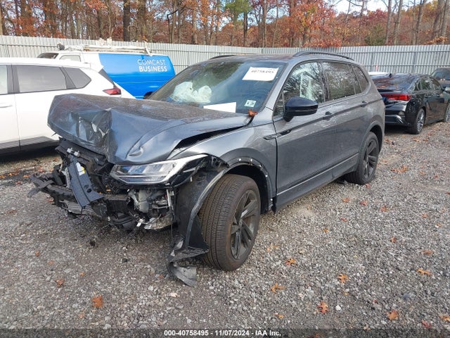 3VV8B7AX3RM112370 Volkswagen Tiguan 2.0t Se R-line Black
