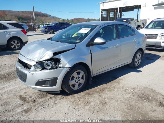 Chevrolet Sonic Ls Manual 2015 1G1JB5SH5F4127562 Image 2