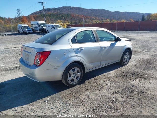 Chevrolet Sonic Ls Manual 2015 1G1JB5SH5F4127562 Image 4