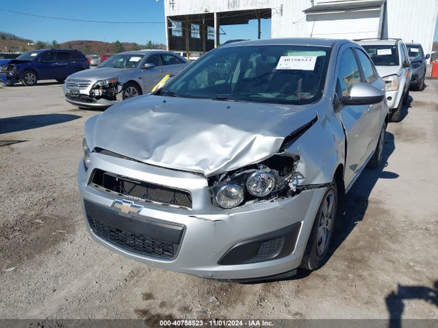 Chevrolet Sonic Ls Manual 2015 1G1JB5SH5F4127562 Image 6