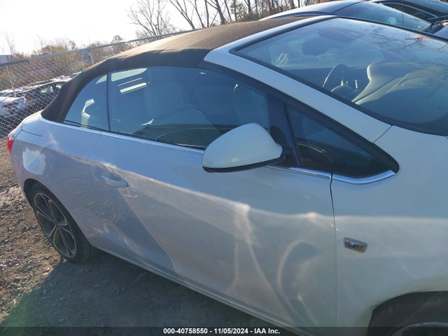 W04WT3N53GG114285 Buick Cascada Premium