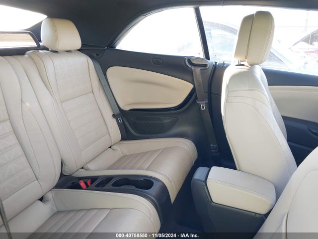 W04WT3N53GG114285 Buick Cascada Premium