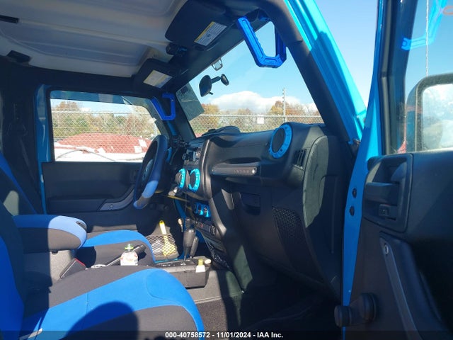 1C4AJWAG9HL748921 Jeep Wrangler Sport 4x4