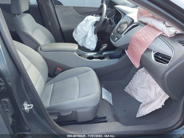 1G1ZD5ST6MF015677 Chevrolet Malibu Fwd Lt