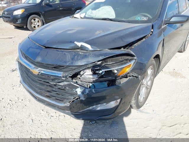 1G1ZD5ST6MF015677 Chevrolet Malibu Fwd Lt