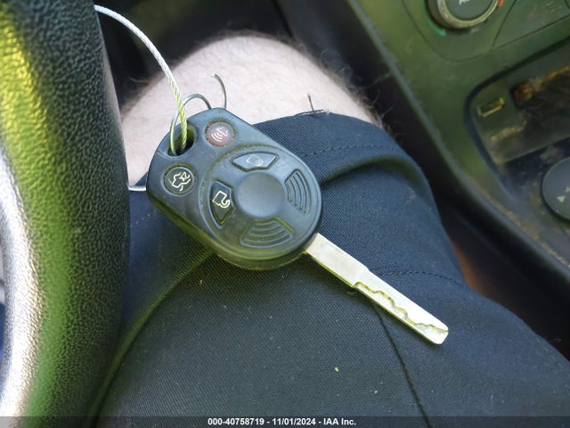 Ford FOCUS SE 2018 1FADP3FE6JL307857 Image 11