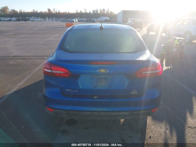 Ford FOCUS SE 2018 1FADP3FE6JL307857 Image 16