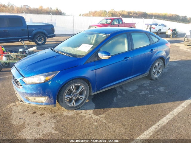 Ford FOCUS SE 2018 1FADP3FE6JL307857 Image 2