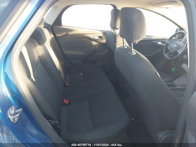 Ford FOCUS SE 2018 1FADP3FE6JL307857 Image 8