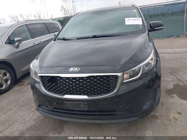KIA SEDONA LX 2017 KNDMB5C15H6252736 Image 12
