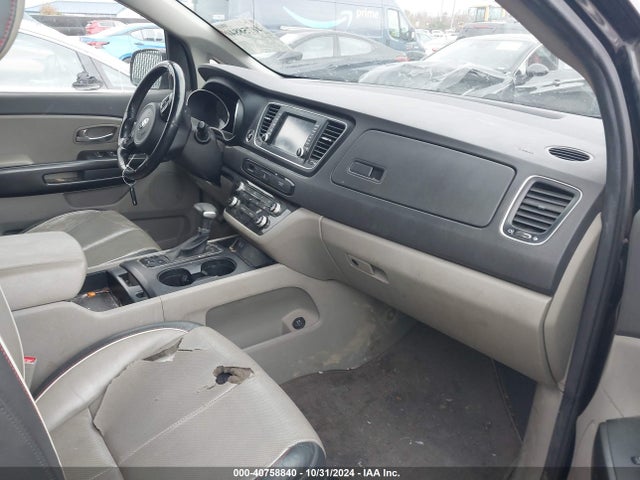 KIA SEDONA LX 2017 KNDMB5C15H6252736 Image 5