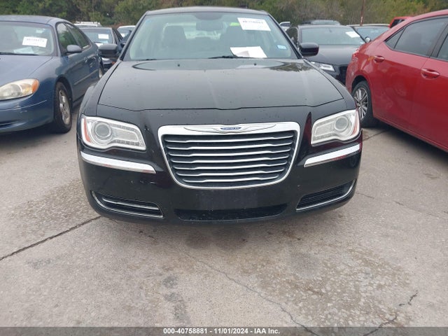 2C3CCAAG5EH243767 Chrysler 300