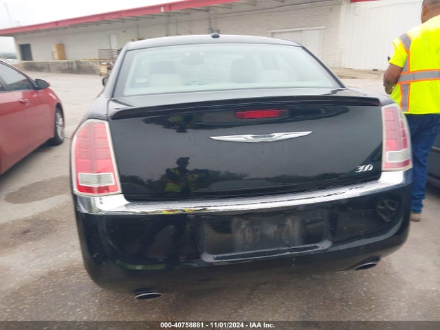 2C3CCAAG5EH243767 Chrysler 300