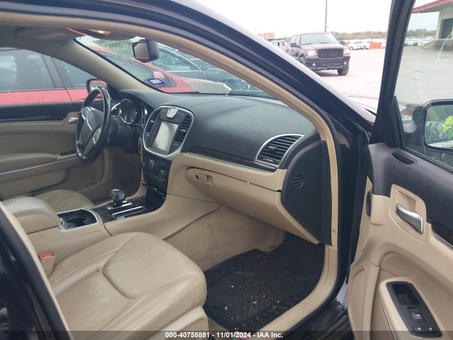 2C3CCAAG5EH243767 Chrysler 300