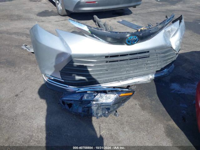 5TDYRKEC4MS010928 Toyota SIENNA XLE
