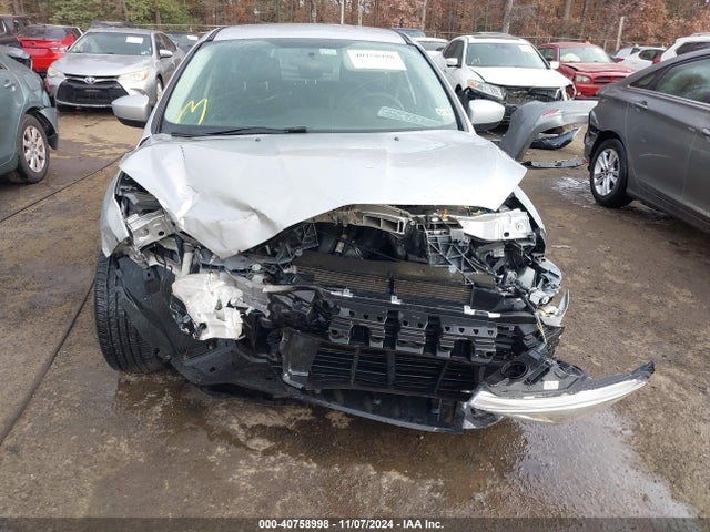 Ford FOCUS SE 2018 1FADP3K25JL324273 Image 12