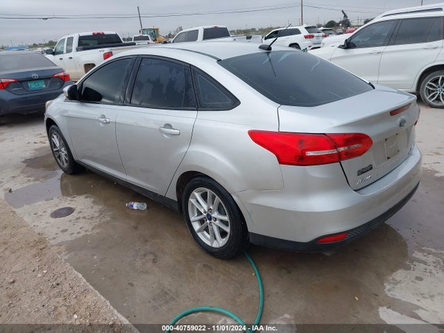 Ford FOCUS SE 2015 1FADP3F29FL230768 Image 3