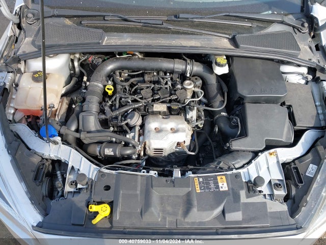 Ford FOCUS SE 2018 1FADP3FE2JL318418 Image 10