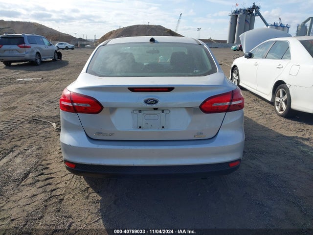 Ford FOCUS SE 2018 1FADP3FE2JL318418 Image 16