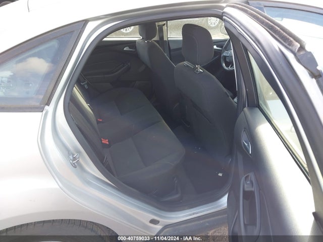 Ford FOCUS SE 2018 1FADP3FE2JL318418 Image 8