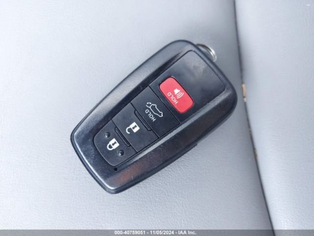 2T3A1RFV6MW178327 Toyota Rav4 Xle Premium