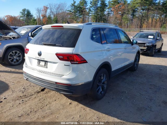 3VV2B7AX9NM082811 Volkswagen Tiguan 2.0t Se