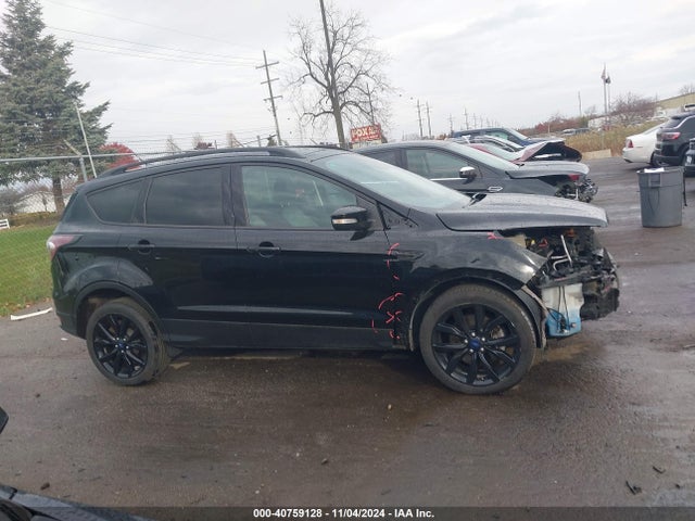 Ford Escape Titanium 2017 1FMCU9J97HUB26763 Image 14