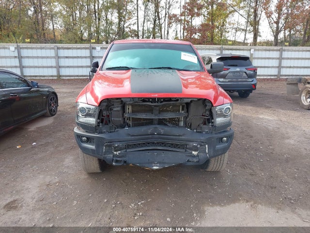 1C6RR7LT6KS699032 RAM 1500 Classic Warlock  4x4 5'7 Box