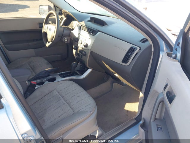 40759221 :رقم المزاد ، 1FAHP35N58W269128 vin ، 2008 Ford Focus Se مزاد بيع