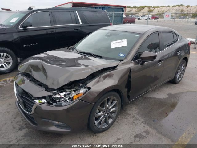 3MZBN1V3XJM161003 Mazda Mazda3 Touring