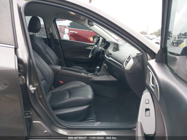 3MZBN1V3XJM161003 Mazda Mazda3 Touring