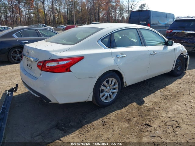 Nissan Altima 2.5 S 2017 1N4AL3AP5HC153627 Image 4