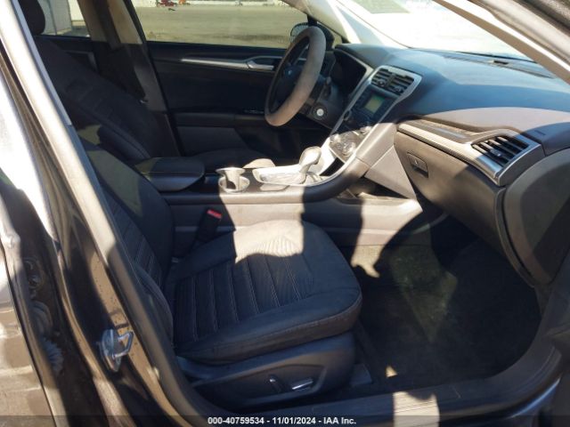 1FA6P0H7XG5124934 Ford FUSION SE