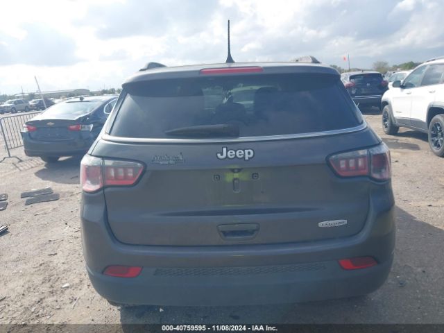 3C4NJCBBXJT102848 Jeep Compass Latitude Fwd