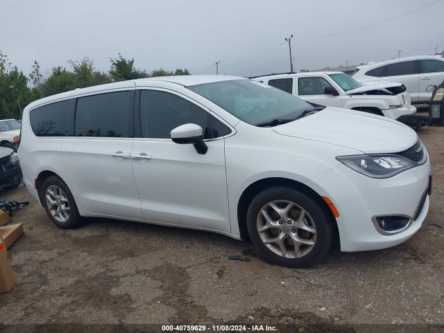 Chrysler Pacifica Touring Plus 2017 2C4RC1BG7HR768333 Image 13