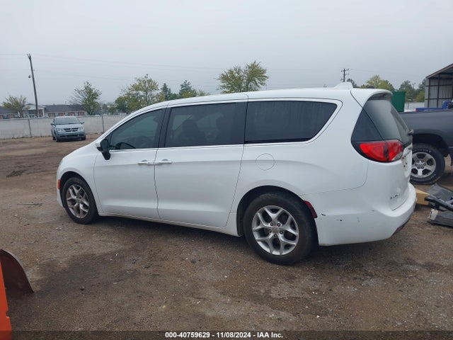 Chrysler Pacifica Touring Plus 2017 2C4RC1BG7HR768333 Image 14