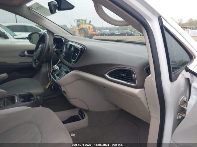 2C4RC1BG7HR768333 Chrysler Pacifica Touring Plus