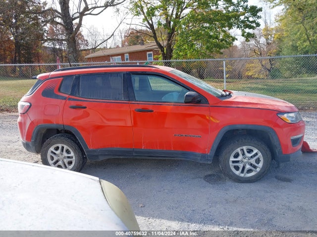 3C4NJDAB2JT270989 Jeep Compass Sport 4x4