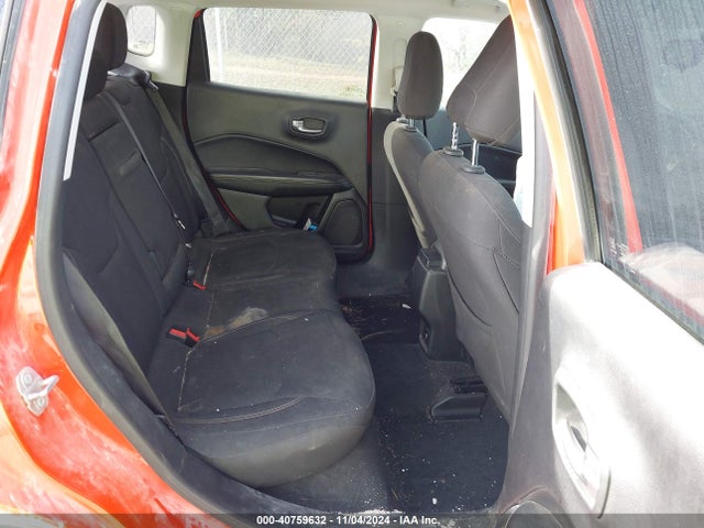 3C4NJDAB2JT270989 Jeep Compass Sport 4x4