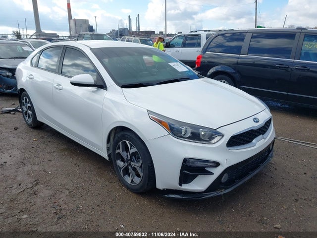2019 3KPF24AD4KE099378 main image